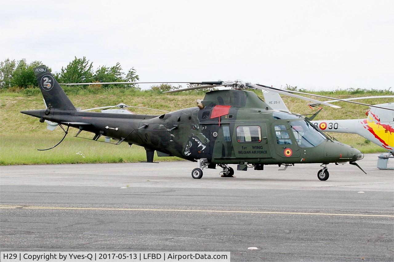 H29, Agusta A-109BA C/N 0329, Agusta A-109BA, Flight line, Bordeaux-Mérignac Air Base 106 (LFBD-BOD) Open day 2017