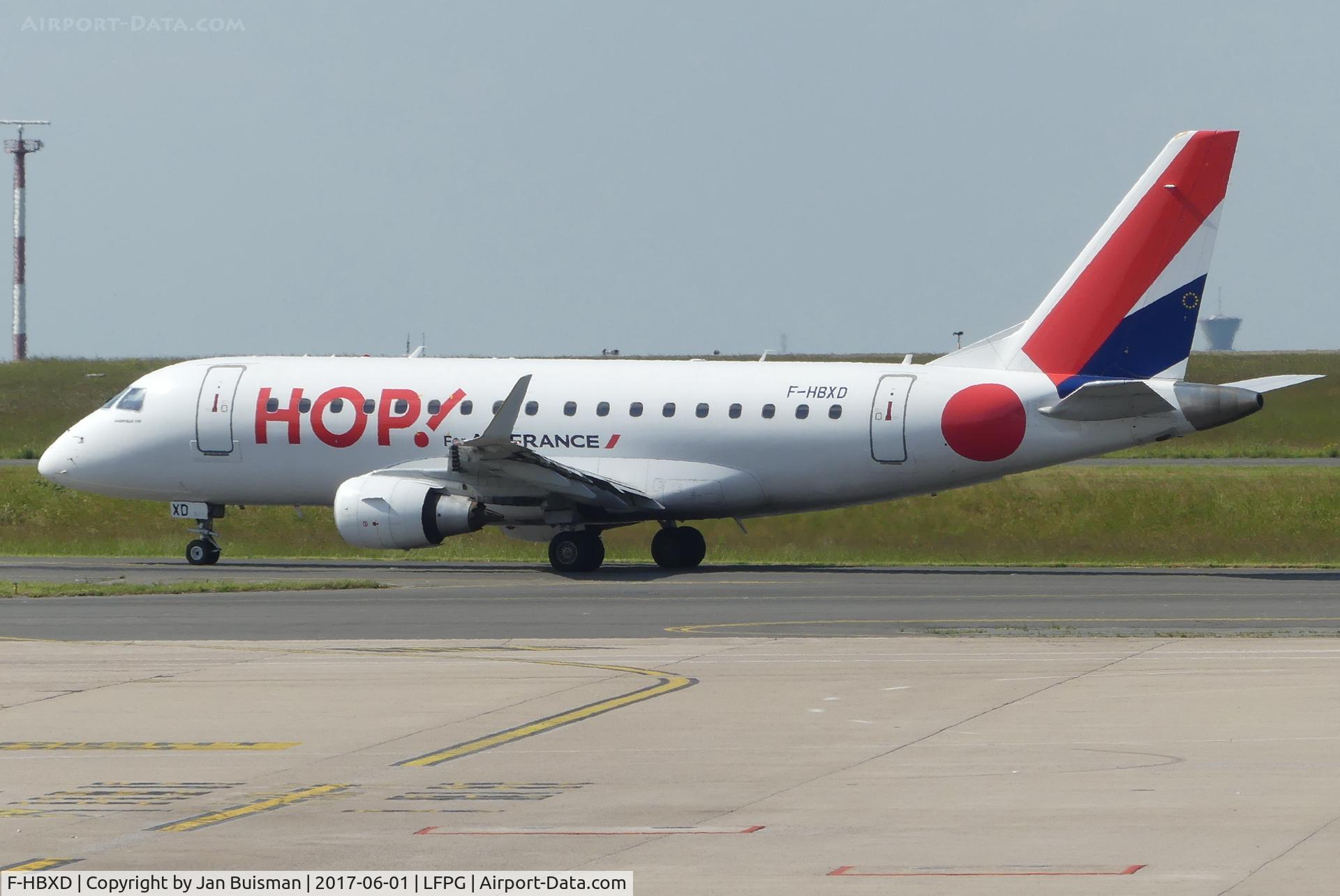 F-HBXD, 2009 Embraer 170ST (ERJ-170-100ST) C/N 17000281, HOP! to runway