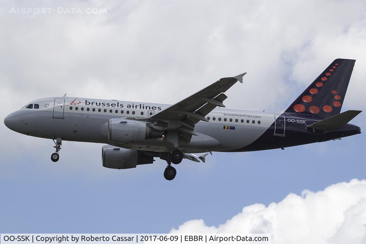 OO-SSK, 2000 Airbus A319-112 C/N 1336, Brussels