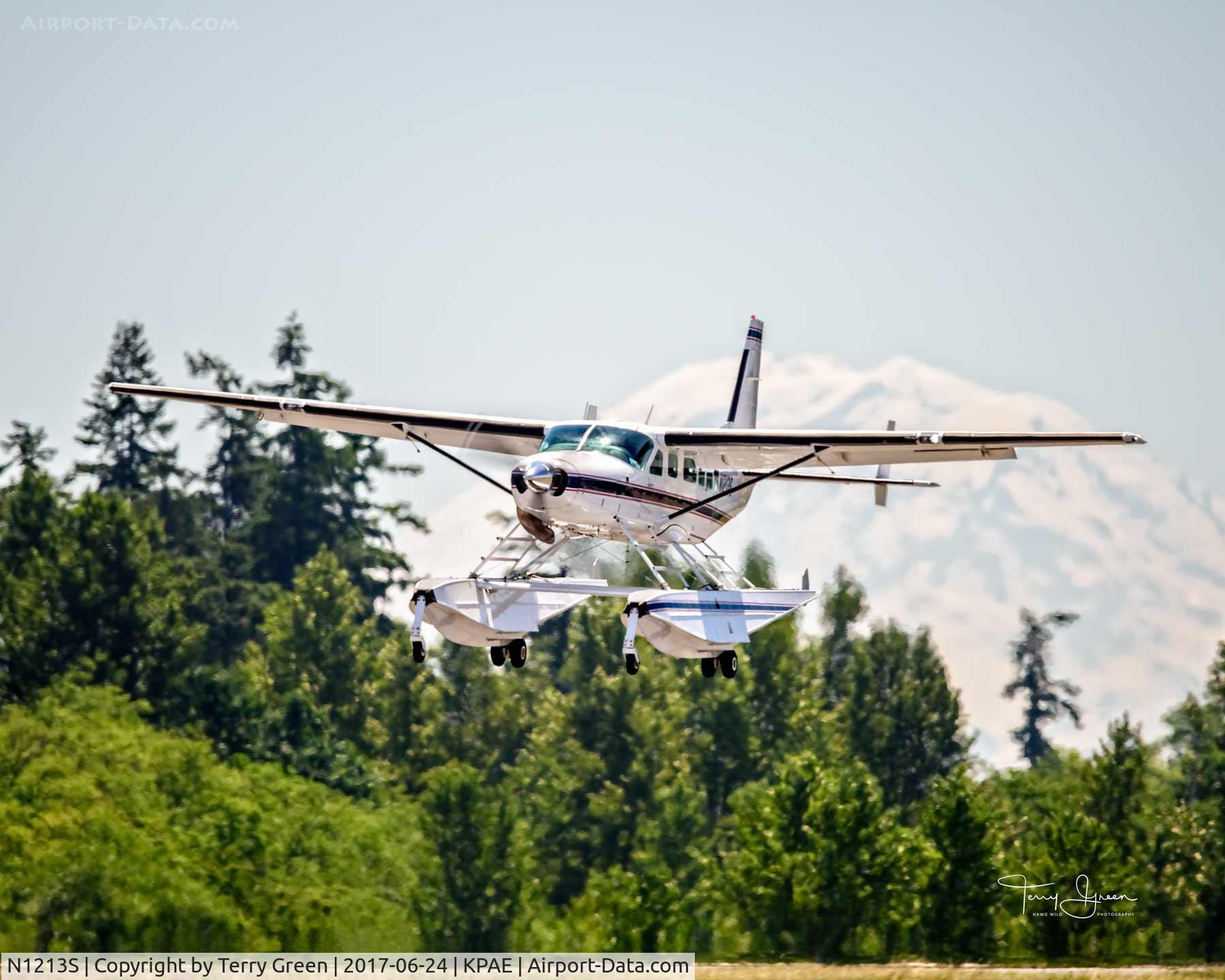 N1213S, 1995 Cessna 208 Caravan I C/N 20800243, KPAE