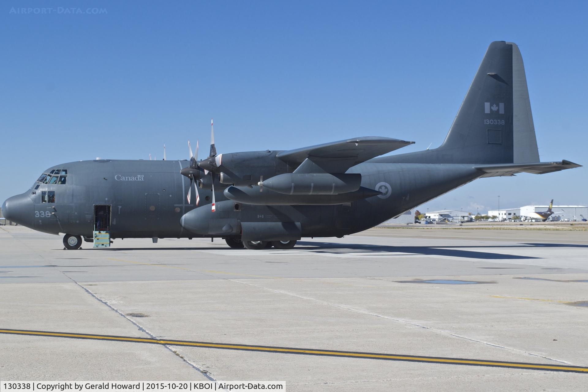 130338, 1989 Lockheed KCC-130H Hercules C/N 382-5175, Parked on south GA ramp.  435 Squadron, 17 Wing, Winnipeg.