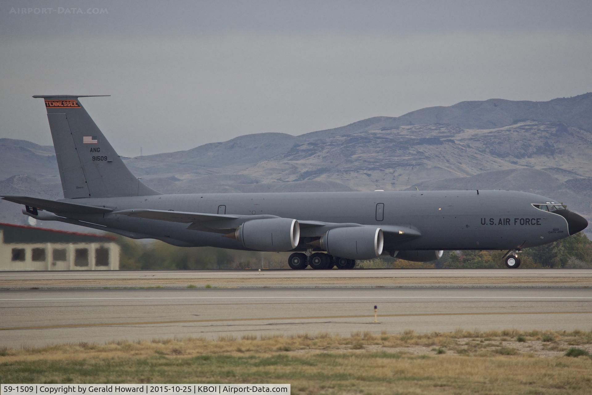 59-1509, 1960 Boeing KC-135R Stratotanker C/N 17997, Take off roll on RWY 10L. 134th ARW, Tennesse ANG.