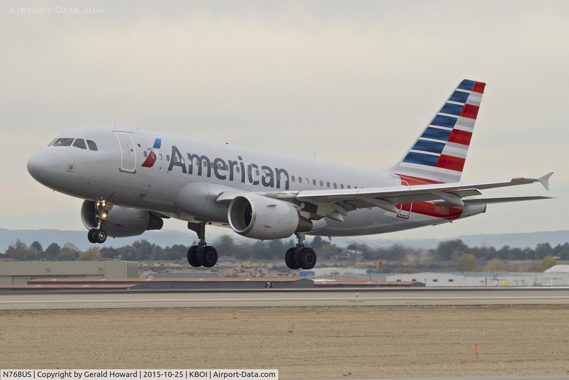 N768US, 2000 Airbus A319-112 C/N 1389, Landing RWY 10L.