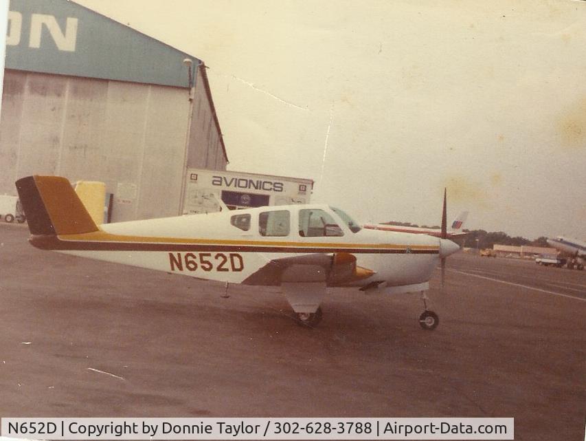 N652D, 1951 Beech C35 Bonanza C/N D-2919, Owner Larry w. Rust , Seaford , DE. Believe I took this 1986-1988. Sorry can't remember airport.