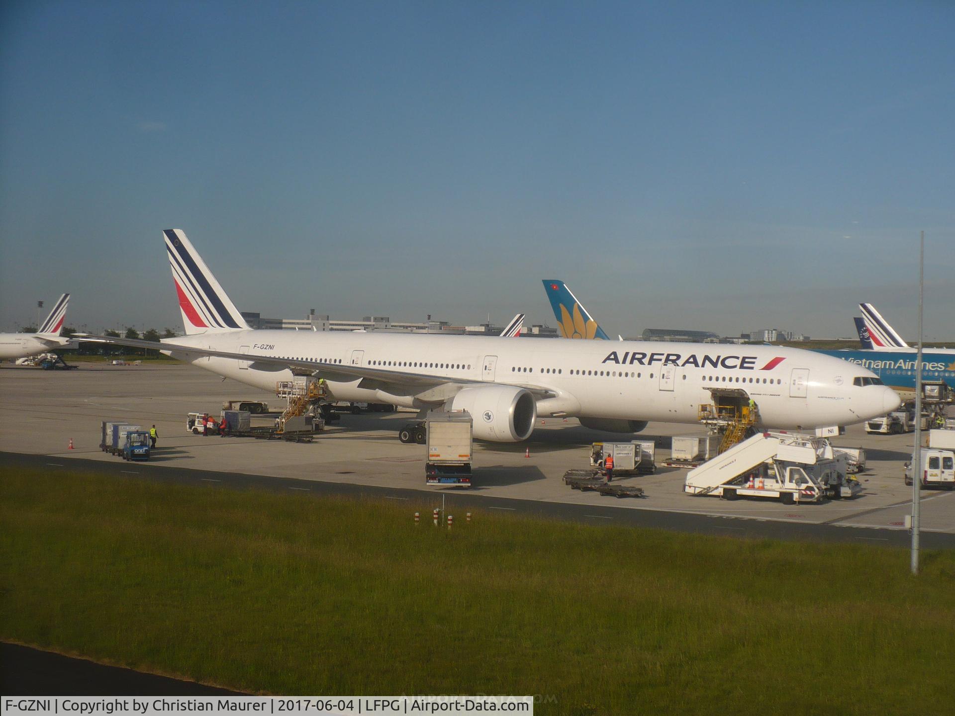 F-GZNI, 2011 Boeing 777-328/ER C/N 39973, Air France Boeing 777-328ER