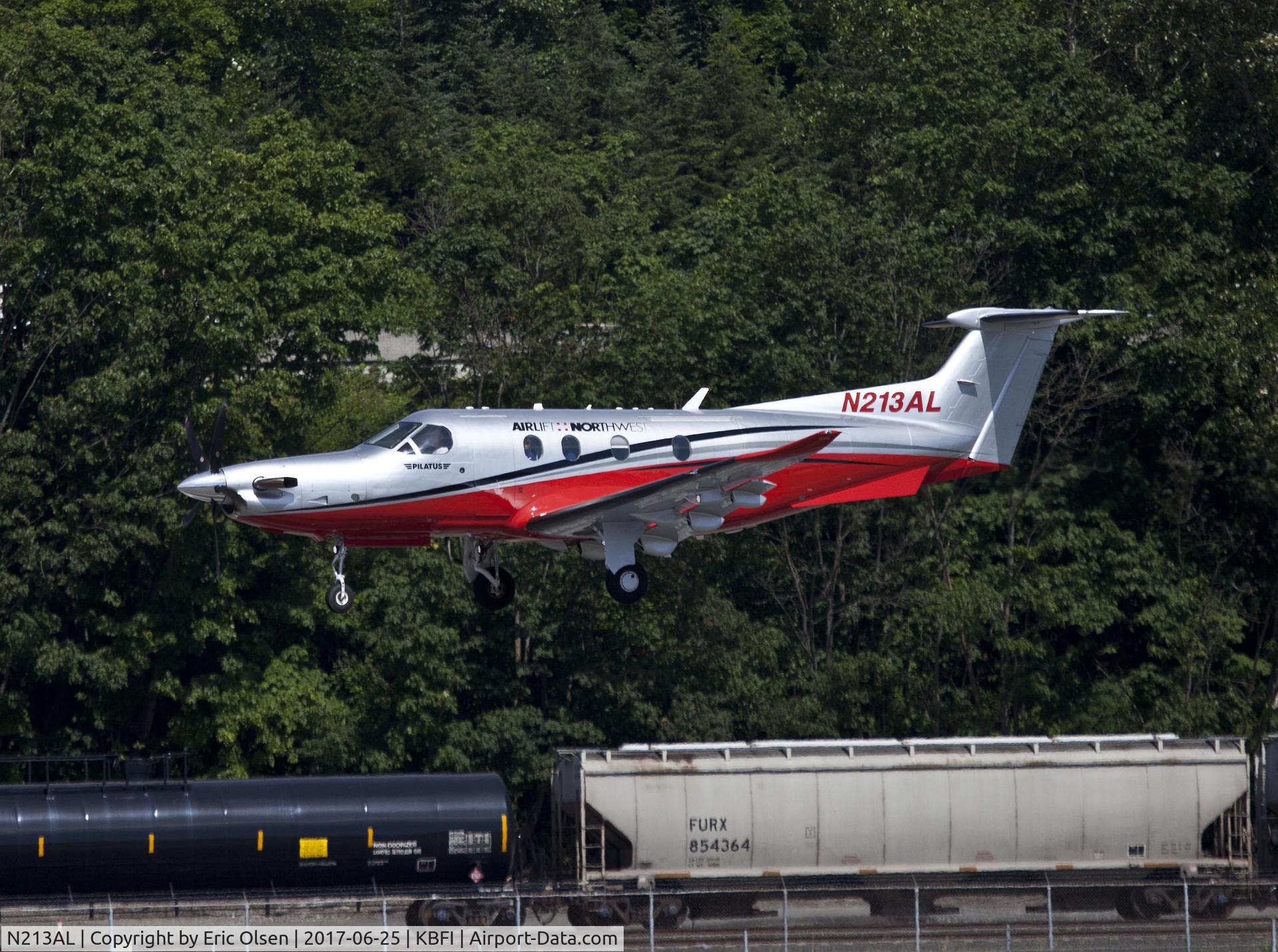 N213AL, 2016 Pilatus PC-12/47E C/N 1666, Pilatus with Airlift Northwest landing at KBFI