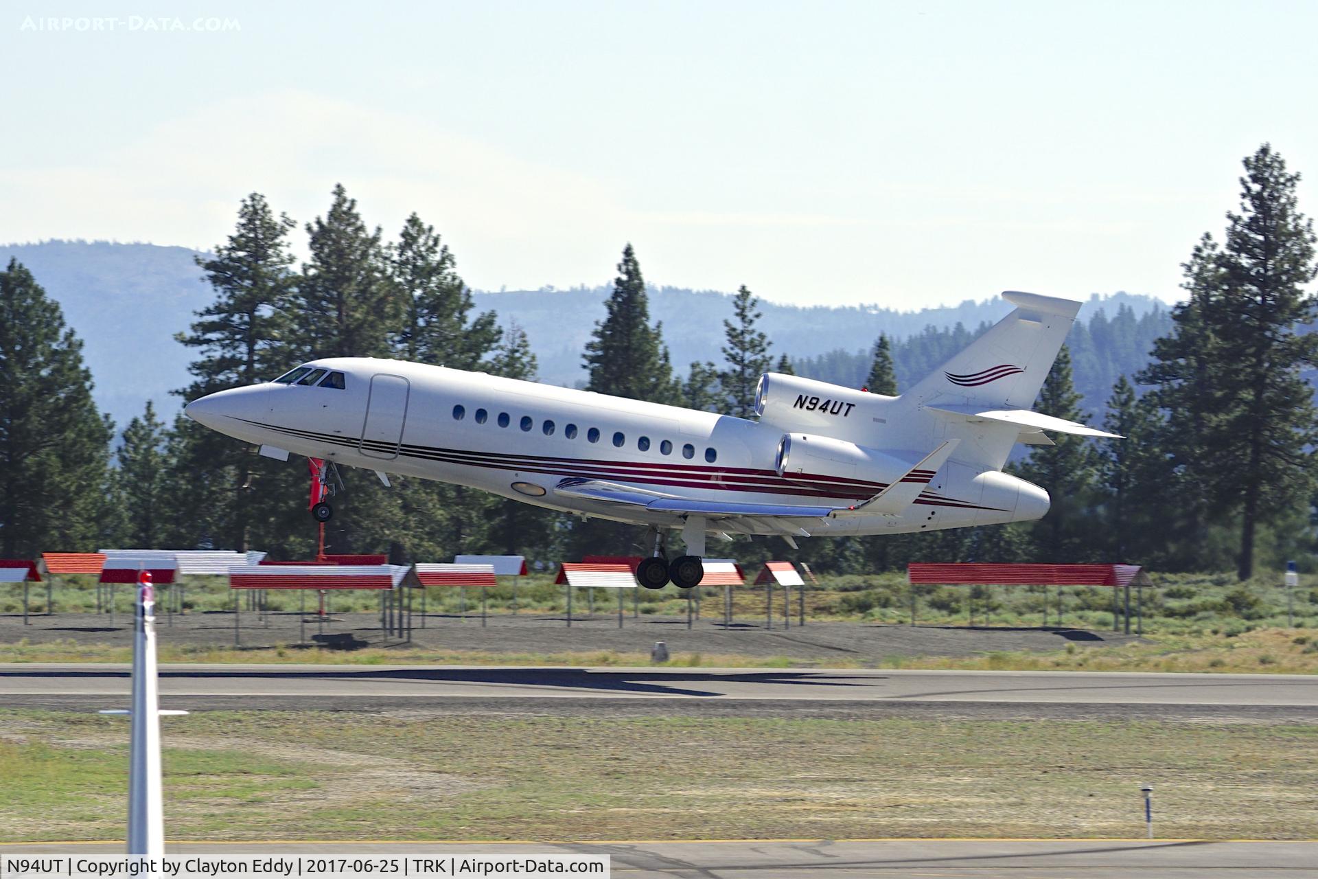 N94UT, 2002 Dassault Falcon 900EX C/N 105, Truckee Airport California 2017.
