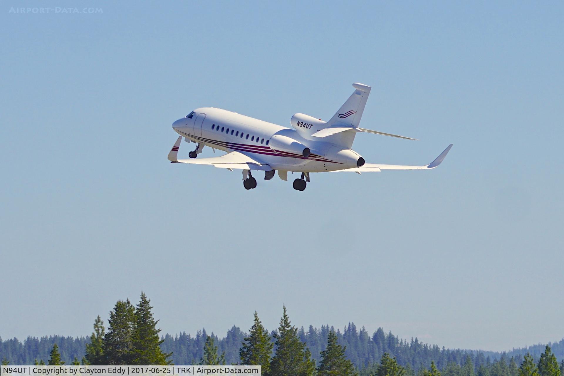 N94UT, 2002 Dassault Falcon 900EX C/N 105, Truckee Airport California 2017.