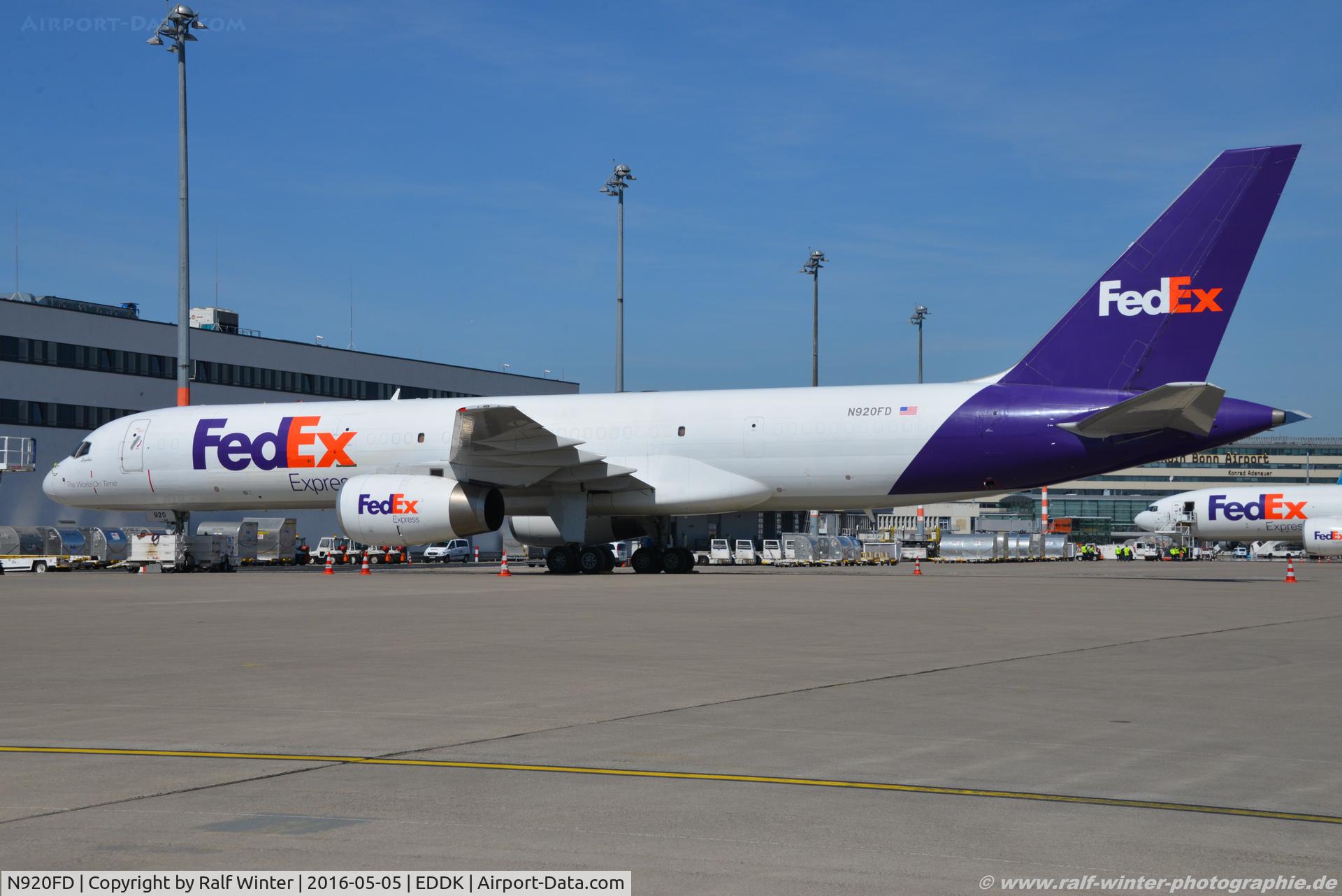 N920FD, 1988 Boeing 757-23A C/N 24289, Boeing 757-23A - FX FDX FedEx Federal Express - 24289 - N920FD - 05.05.2016 - CGN