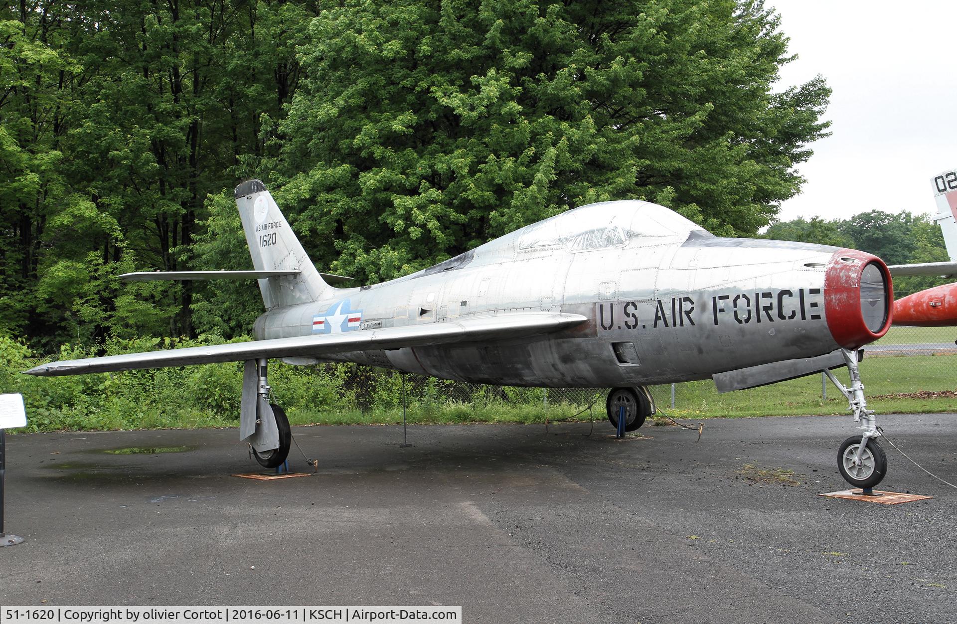 51-1620, 1951 Republic F-84F Thunderstreak C/N Not found 51-1620, Air museum