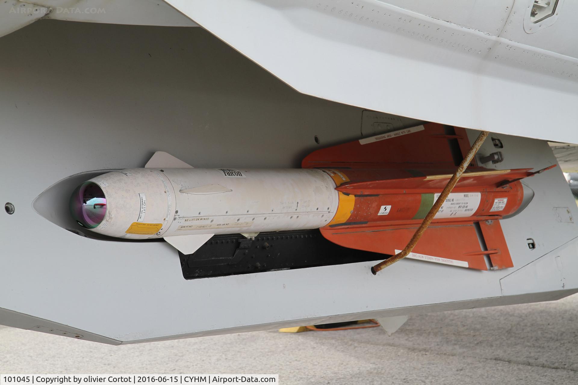 101045, 1957 McDonnell CF-101B Voodoo C/N 560, Falcom missile