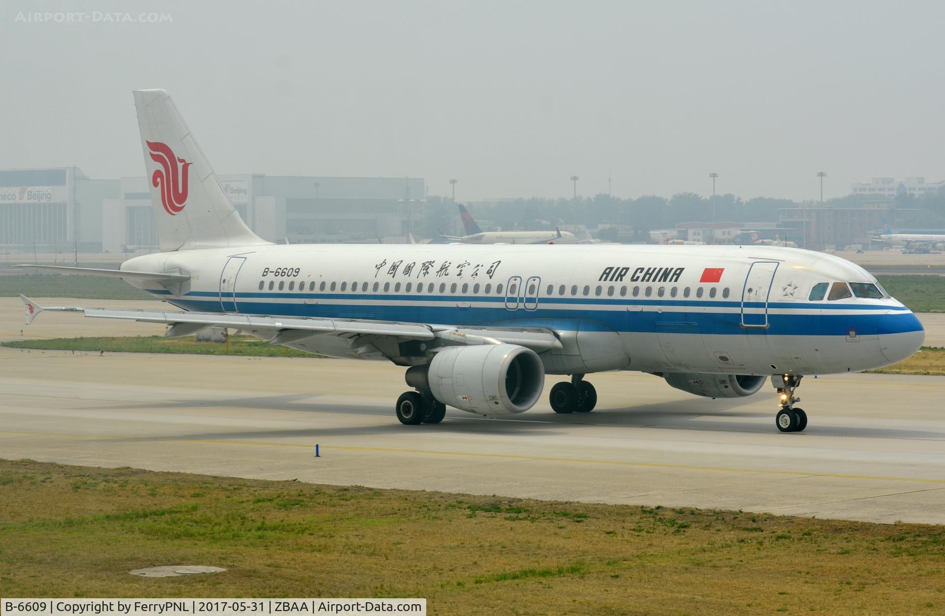 B-6609, 2007 Airbus A320-214 C/N 3215, Air China A320 taxying past.