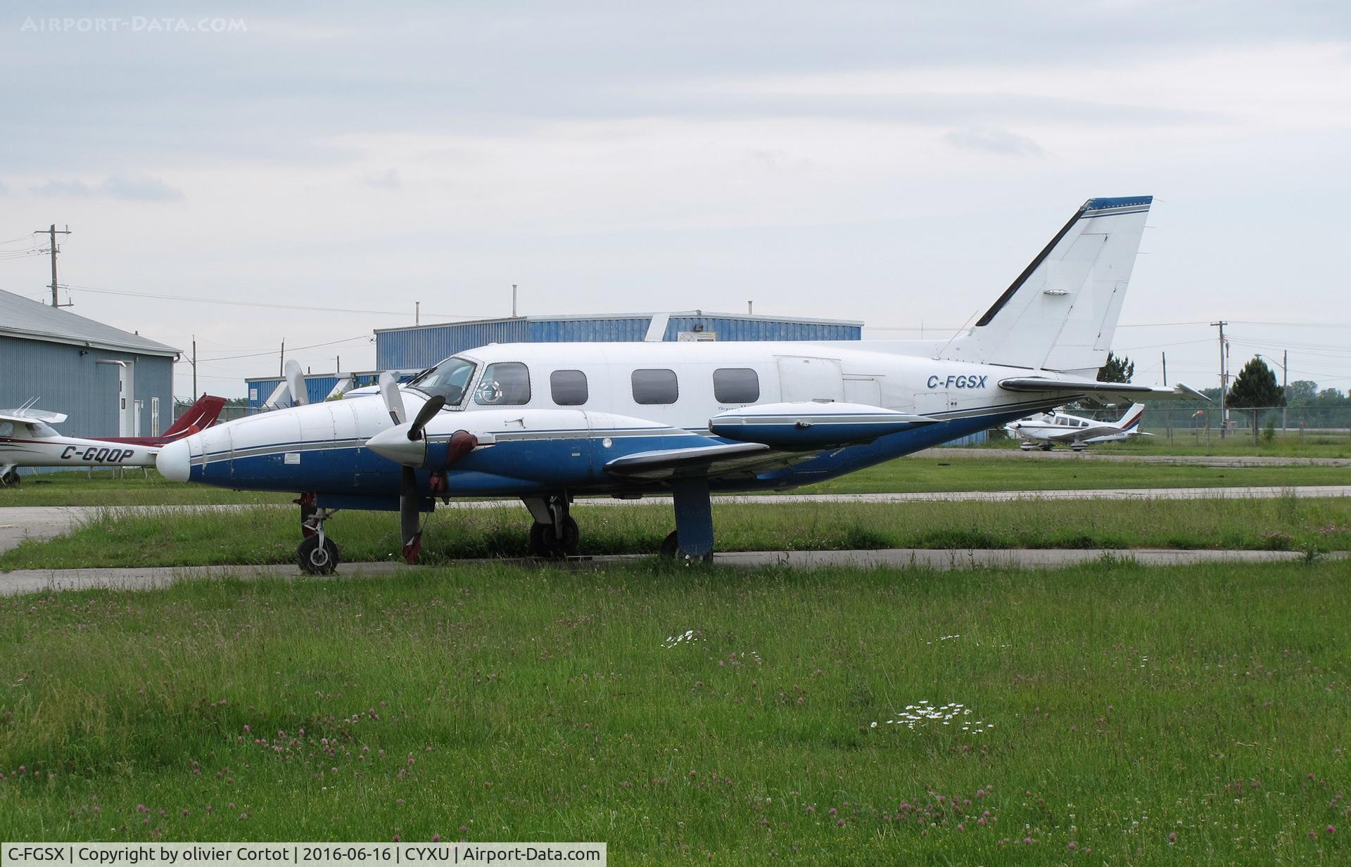 C-FGSX, 1983 Piper PA-31T2 Cheyenne IIXL C/N 31T-8166048, London, ON