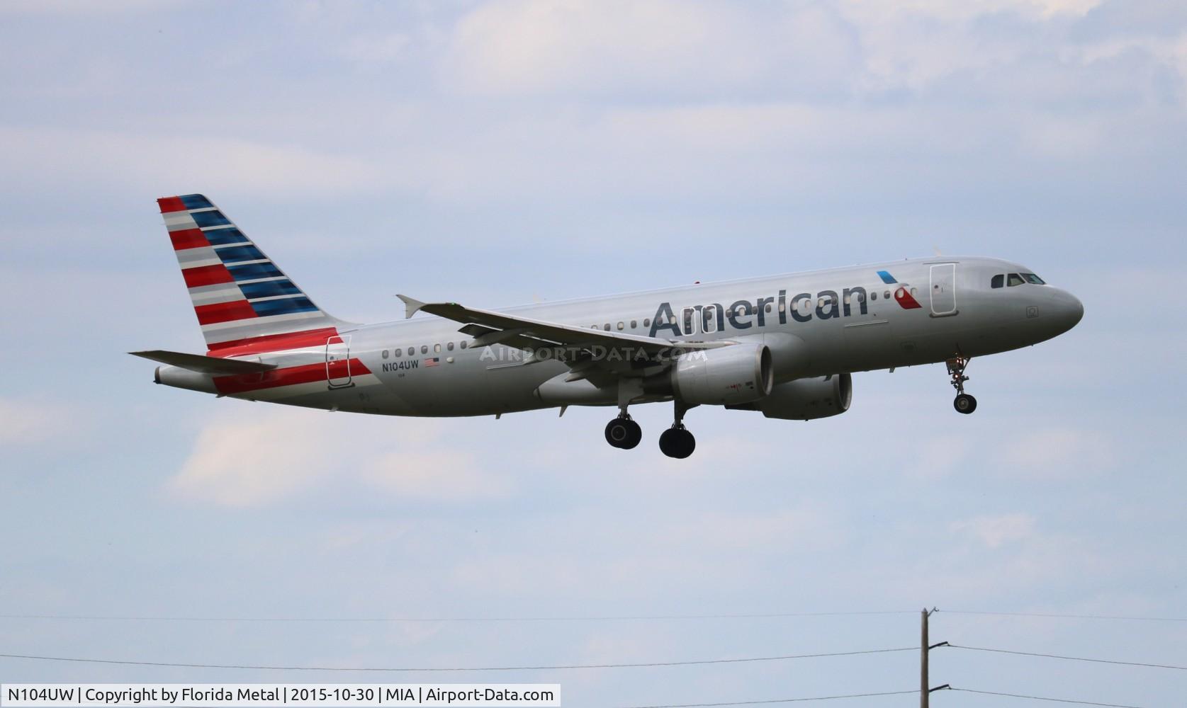 N104UW, 1999 Airbus A320-214 C/N 0863, American