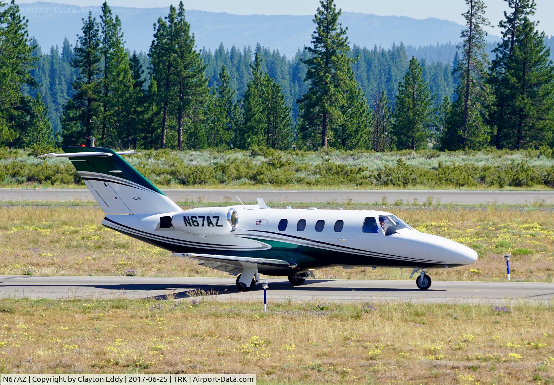 N67AZ, 1998 Cessna 525 CitationJet CJ1 C/N 525-0245, Truckee Airport California 2017.