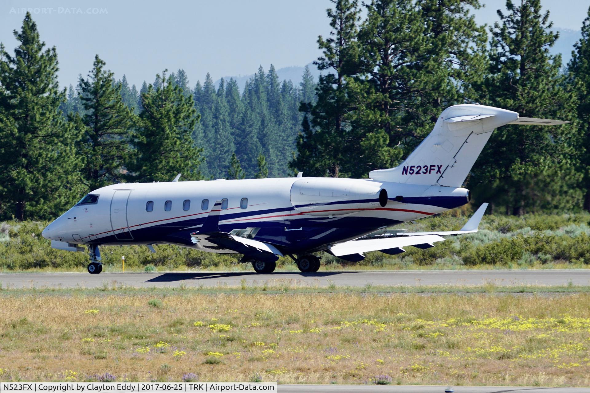 N523FX, 2005 Bombardier Challenger 300 (BD-100-1A10) C/N 20074, Truckee Airport California 2017.