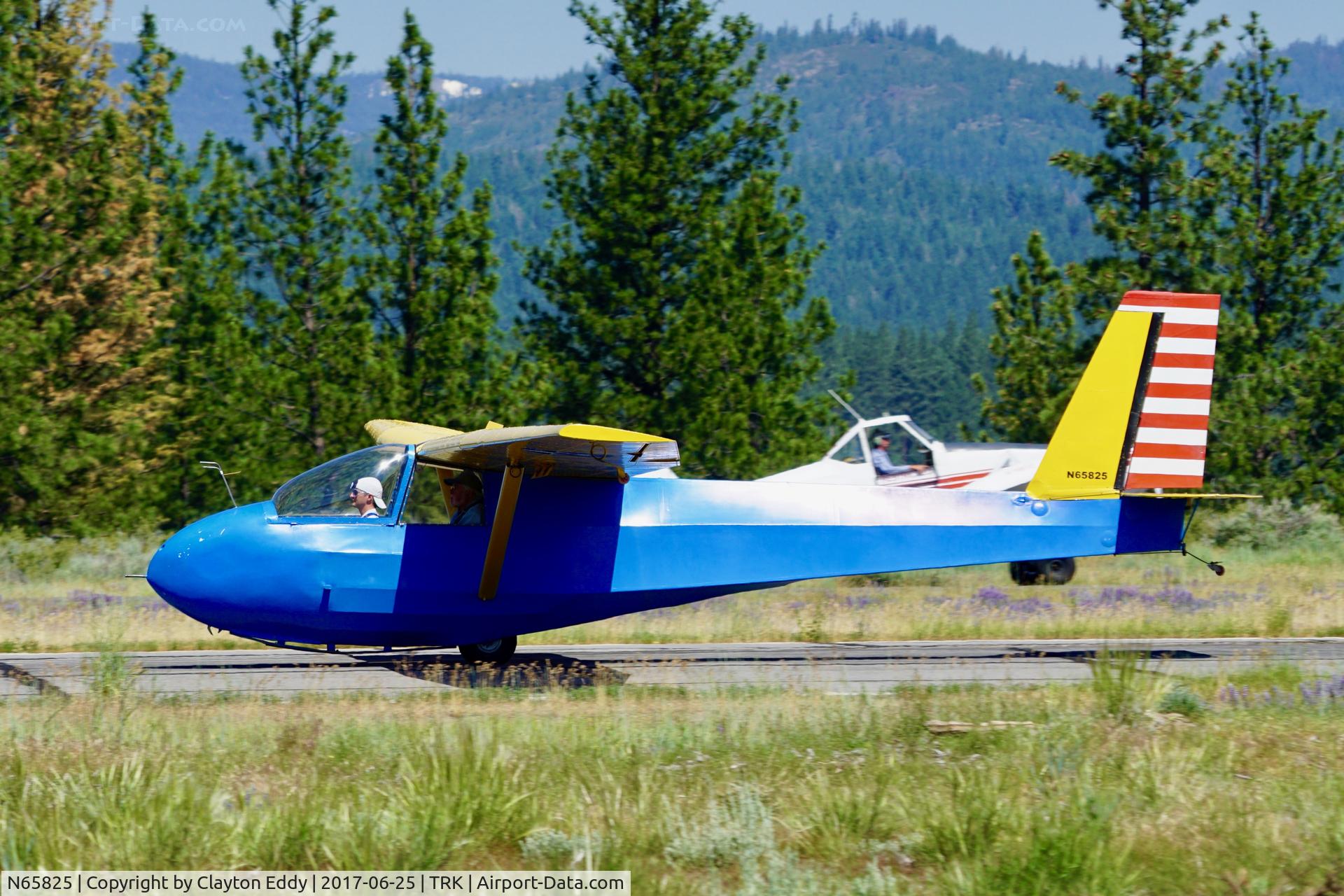 N65825, 1973 Schweizer SGS 2-33A C/N 305, Truckee Airport California 2017.