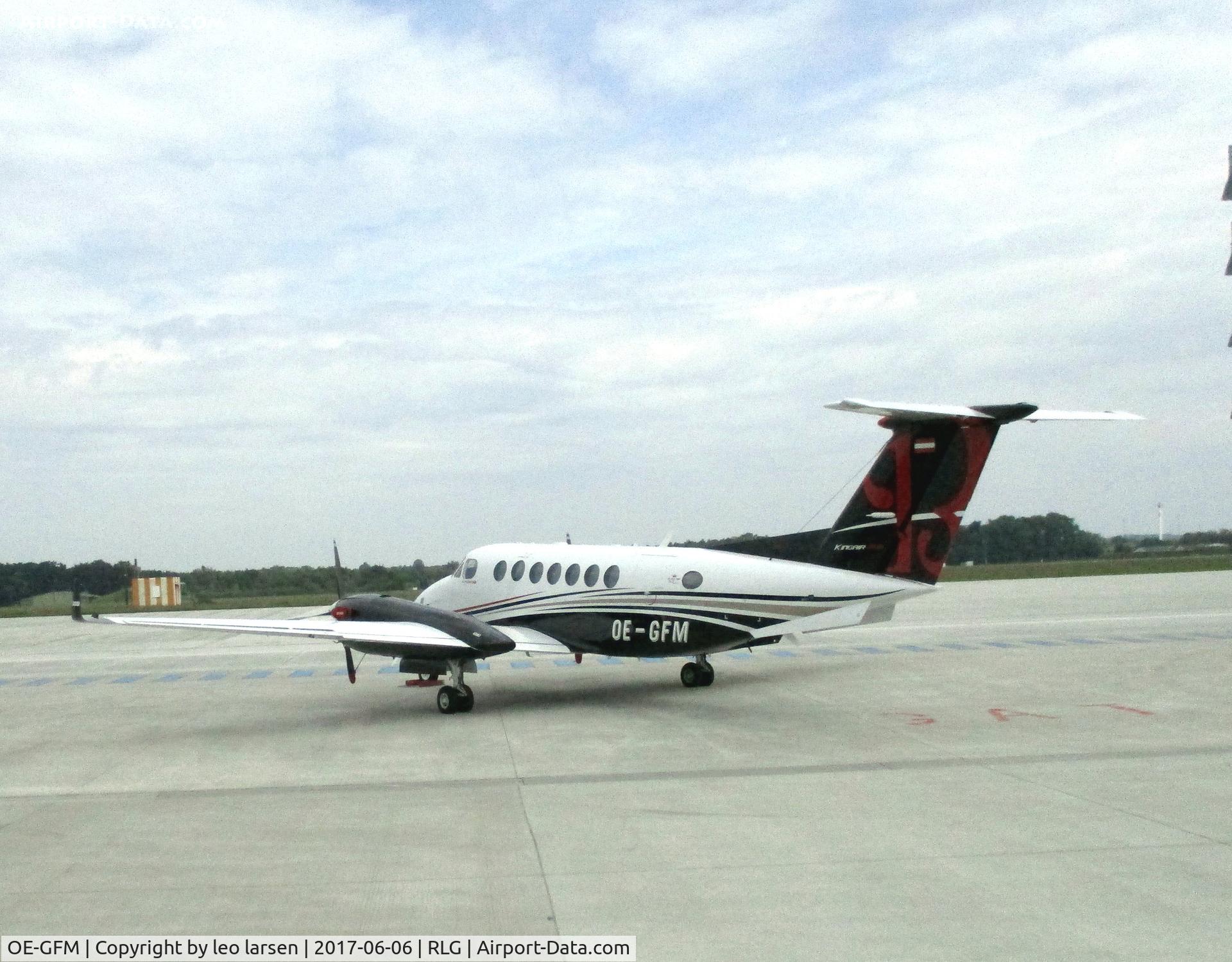 OE-GFM, 2014 Beech 300 C/N FL-955, Rostock/Laarge 6.6.2017