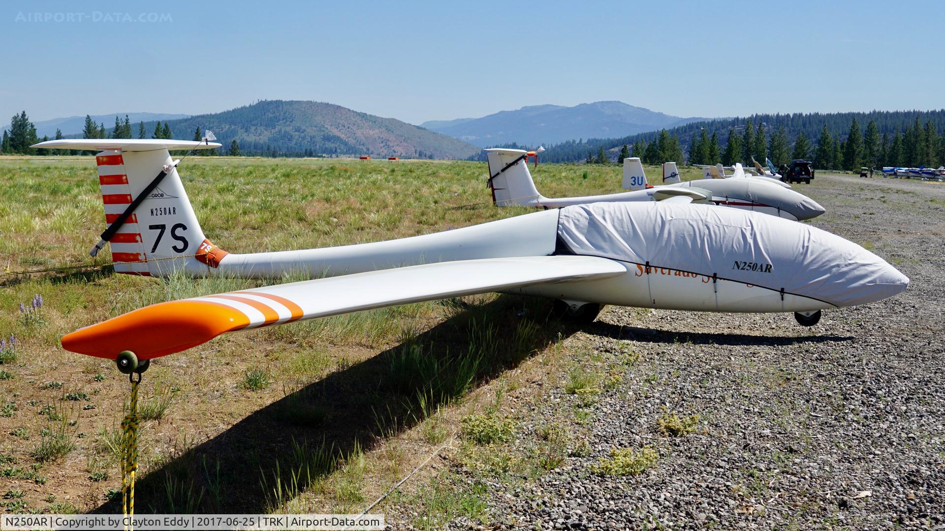 N250AR, 1985 Grob G-103A Twin II Acro C/N 33994-K-227, Truckee Airport California. 2017.