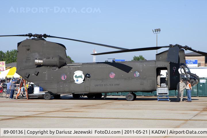 89-00136, 1989 Boeing Vertol CH-47D Chinook C/N M.3290, CH-47D Chinook 89-00136 from B Co 5-159 AVN Freight Train Fort Eustis, VA