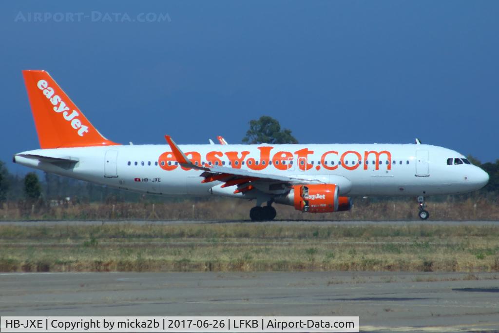 HB-JXE, 2013 Airbus A320-214 C/N 5785, Taxiing
