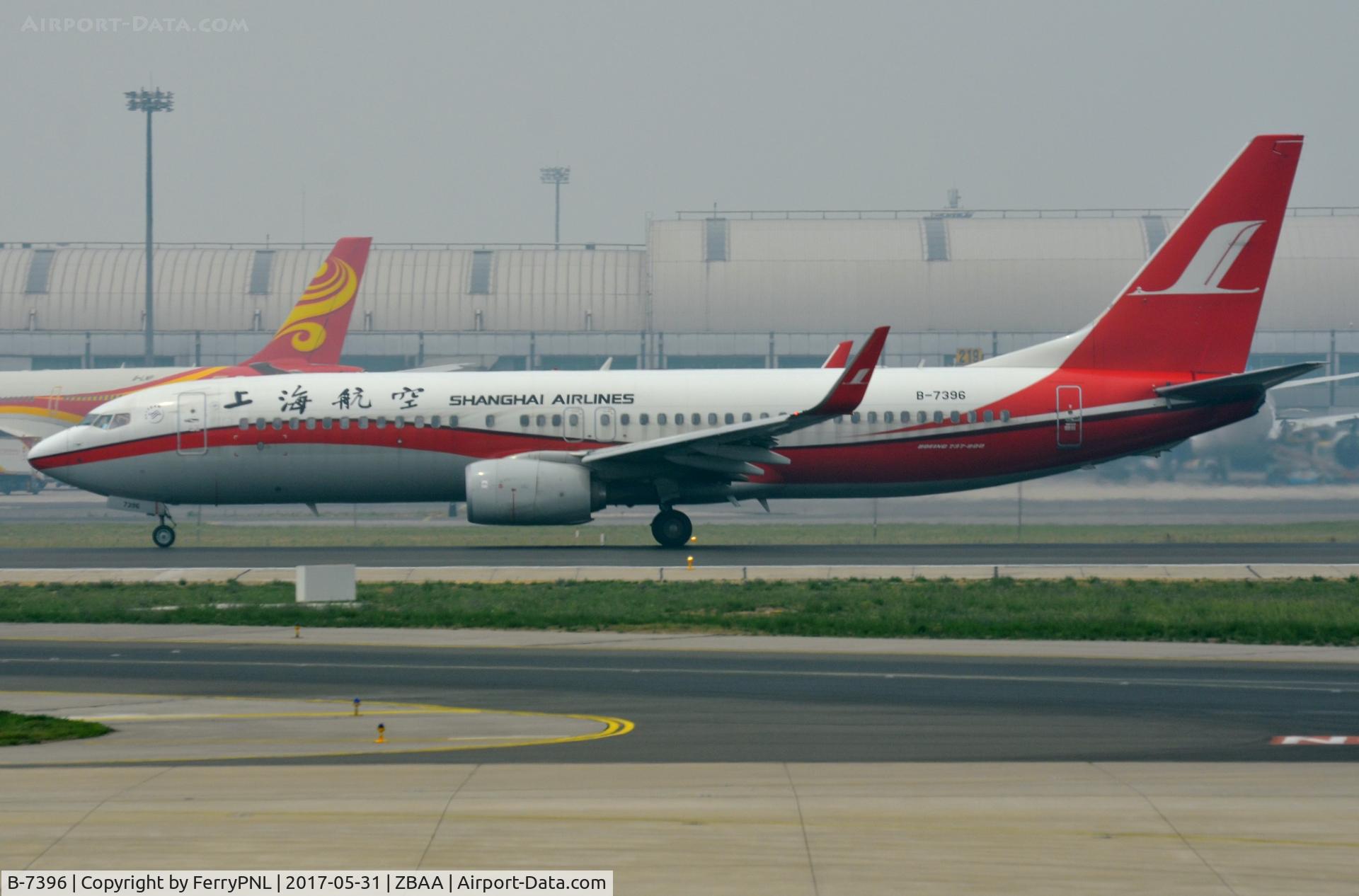 B-7396, 2016 Boeing 737-89P C/N 42152, Shanghai B738 taking-off