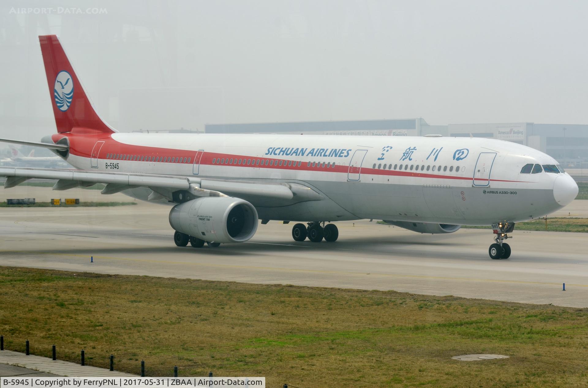 B-5945, 2014 Airbus A330-343 C/N 1528, Sichaun A333 taxying past
