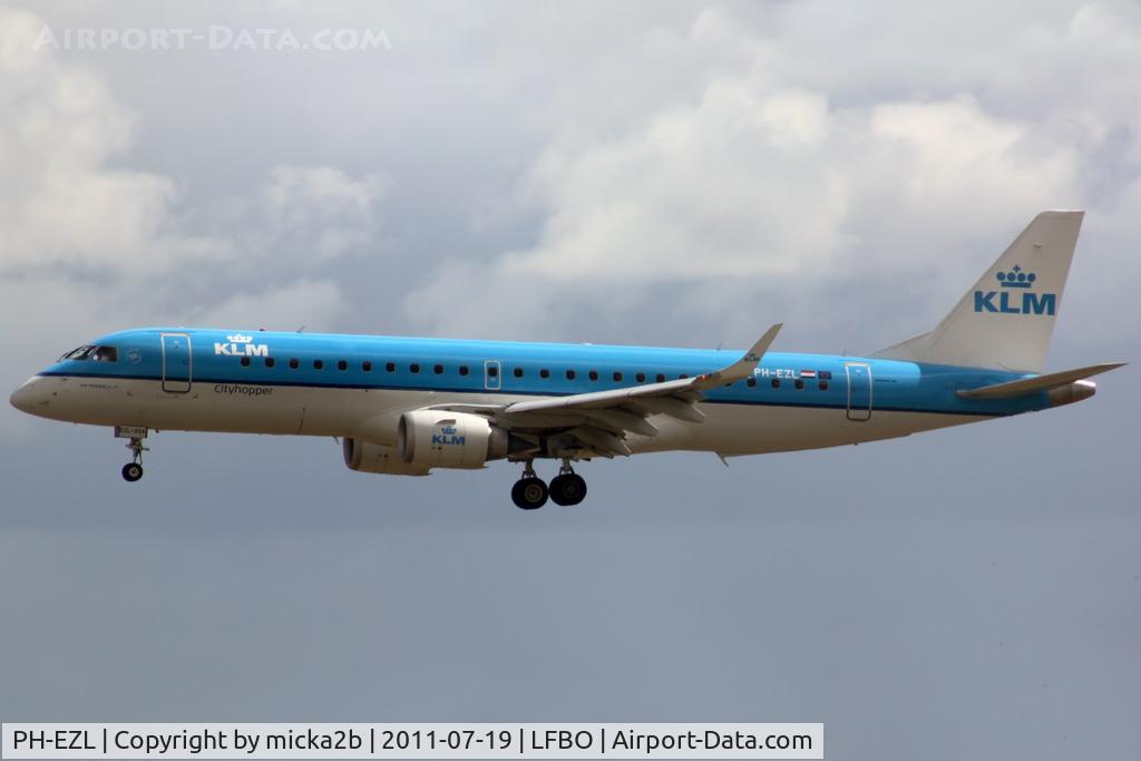 PH-EZL, 2010 Embraer 190LR (ERJ-190-100LR) C/N 19000334, Landing