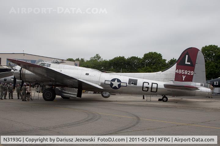 N3193G, 1944 Boeing B-17G Flying Fortress C/N 77255, Boeing B-17G Flying Fortress Yankee Lady CN 77255 - Yankee Air Museum, N3193G