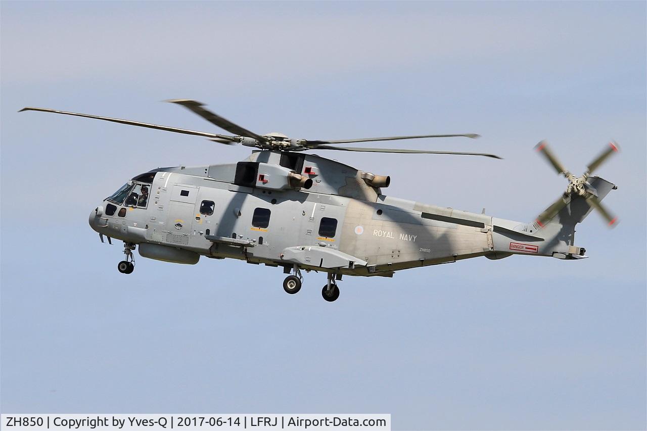 ZH850, 2000 AgustaWestland EH-101 Merlin HM.2 C/N 50125, AgustaWestland EH-101 Merlin HM.2, On display, Landivisiau Naval Air Base (LFRJ) Tiger Meet 2017
