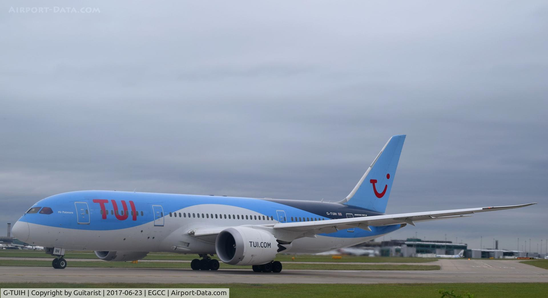 G-TUIH, 2015 Boeing 787-8 Dreamliner C/N 37229, At Manchester