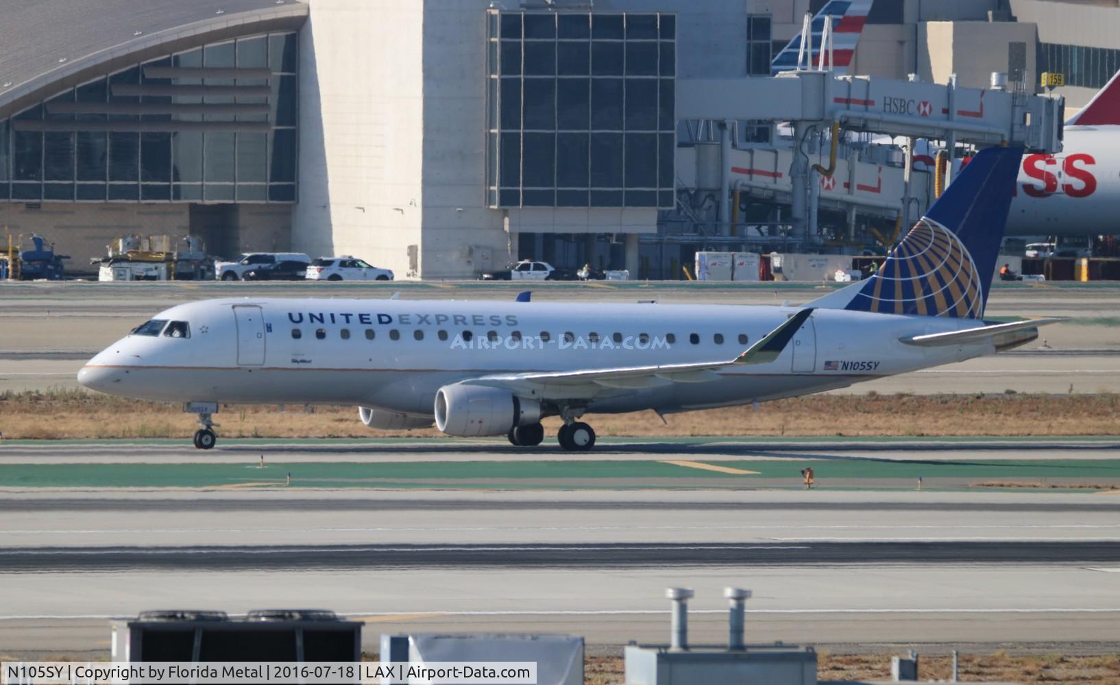 N105SY, 2014 Embraer 175LR (ERJ-170-200LR) C/N 17000395, United Express