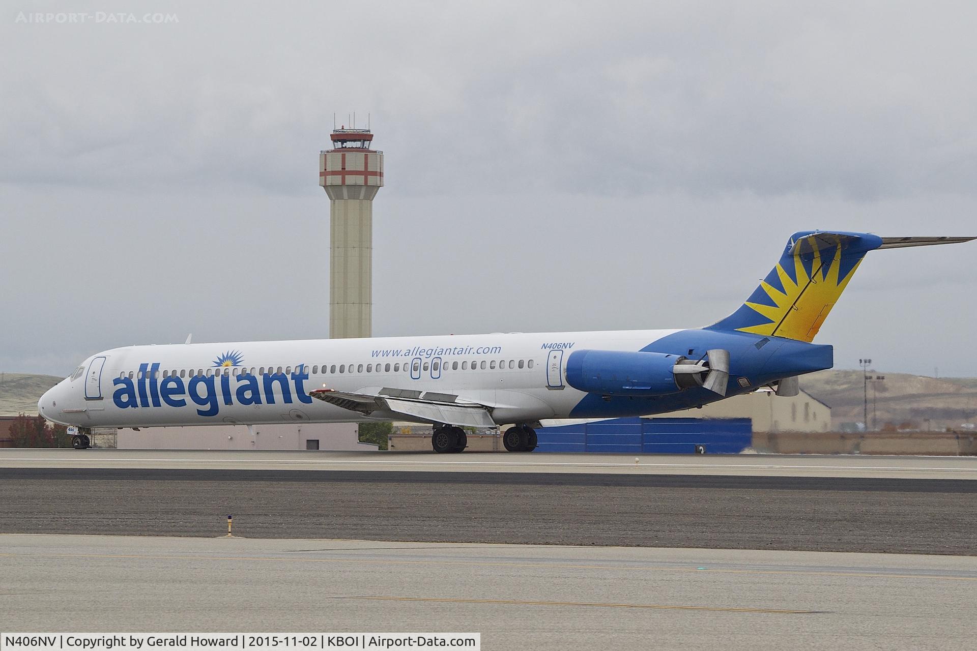 N406NV, 1991 McDonnell Douglas MD-82 (DC-9-82) C/N 49900, Landing roll out on RWY 10L.