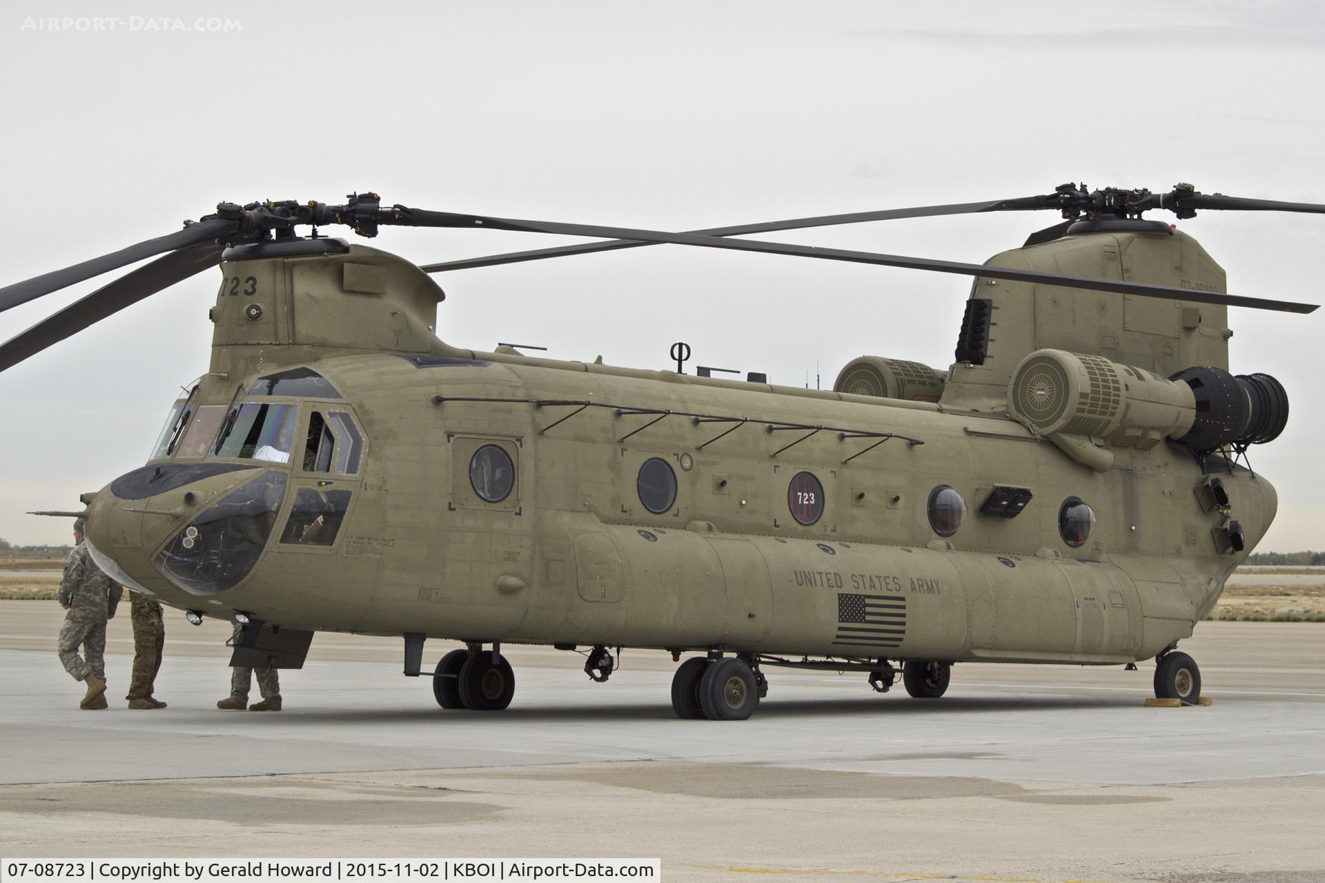 07-08723, 2007 Boeing CH-47F Chinook C/N M8723, Parked on the south GA ramp.