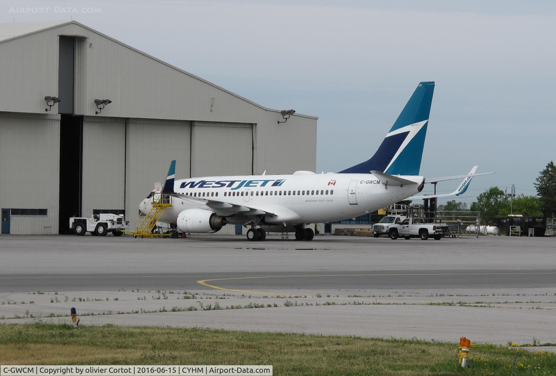 C-GWCM, 2003 Boeing 737-7CT C/N 32756, Maintenance in ontario