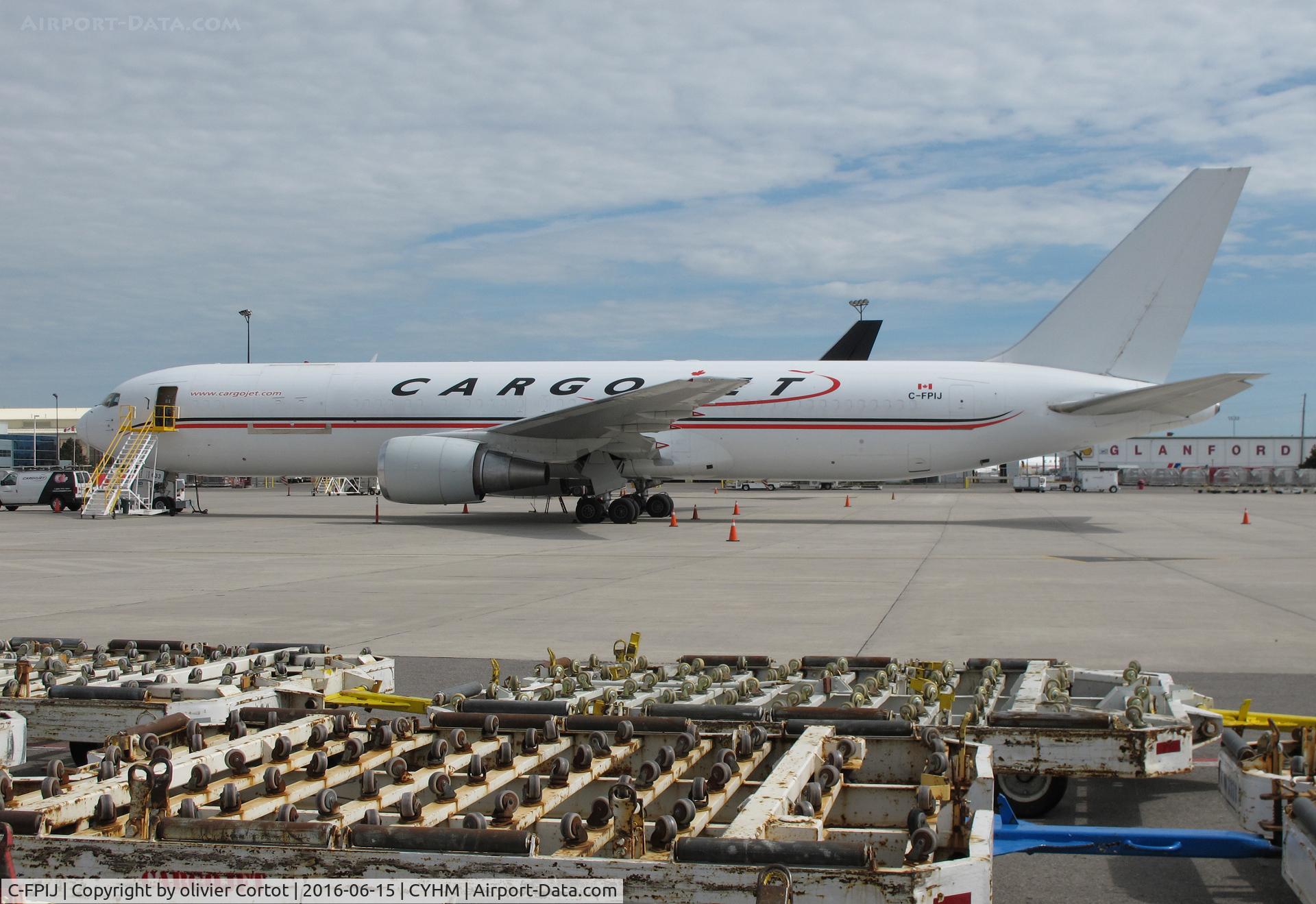 C-FPIJ, 1996 Boeing 767-33A/ER C/N 27918, Hamilton airport