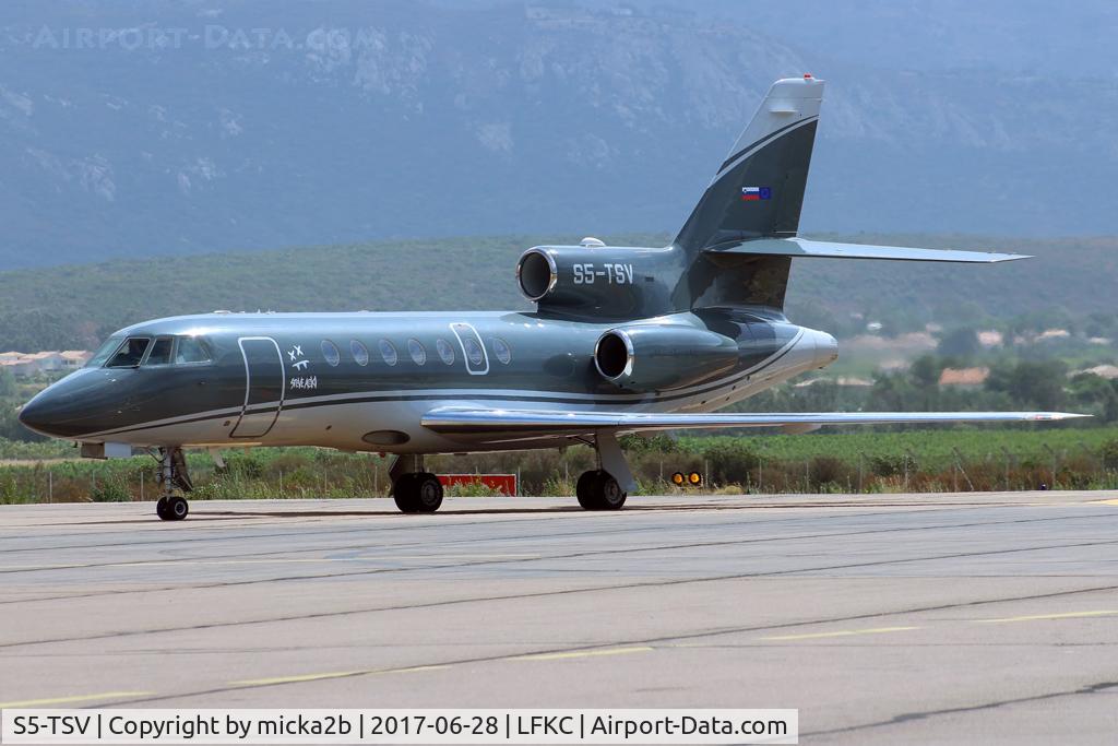 S5-TSV, 2001 Dassault Falcon 50EX C/N 315, Taxiing
