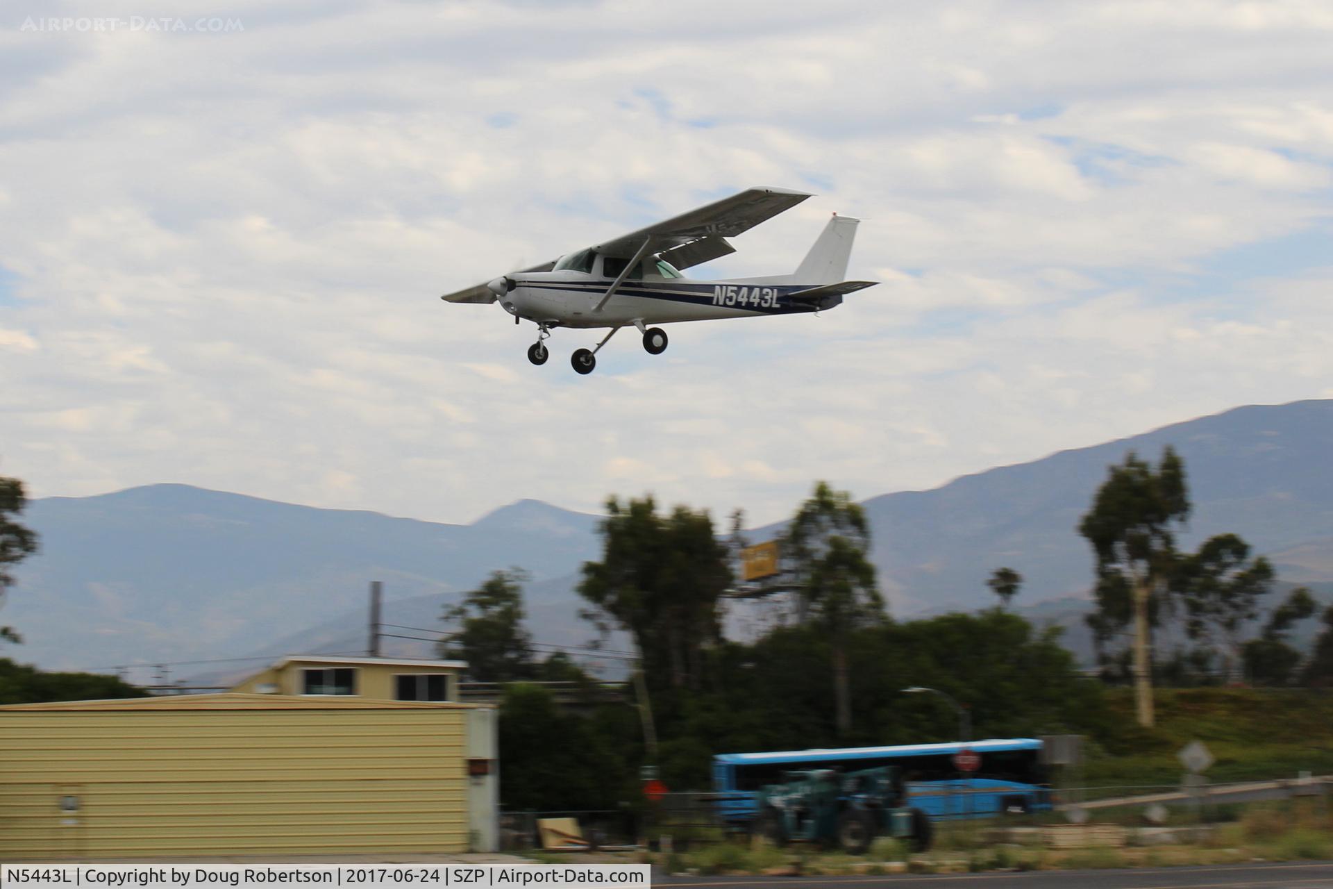 N5443L, 1980 Cessna 152 C/N 15284315, 1980  Cessna 152, Lycoming O-235 115 Hp, on final Rwy 22