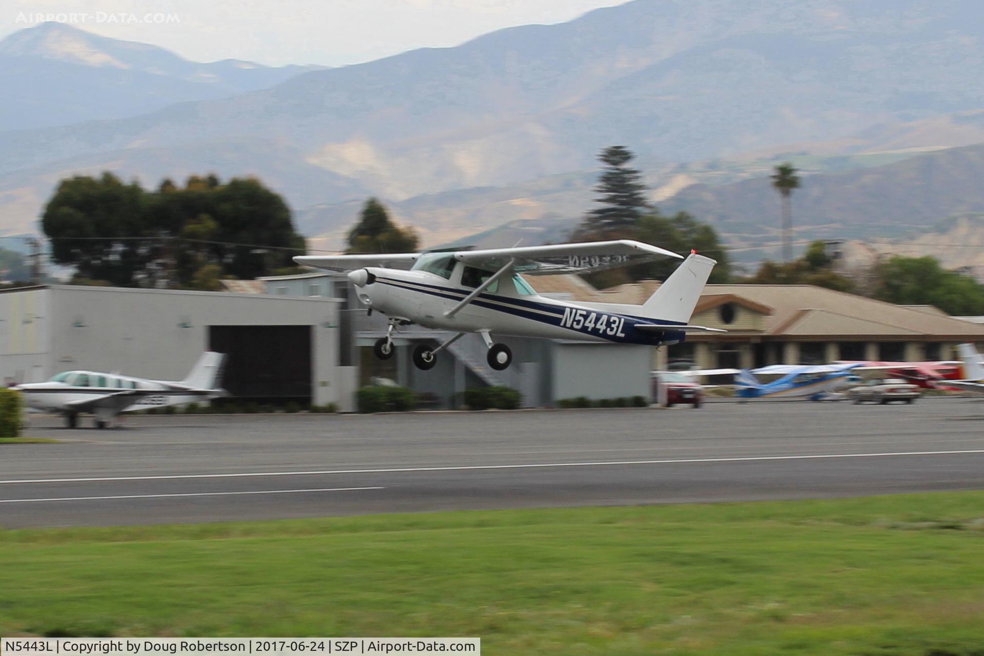 N5443L, 1980 Cessna 152 C/N 15284315, 1980 Cessna 152, Lycoming O-235 115 Hp, takeoff climb Rwy 22