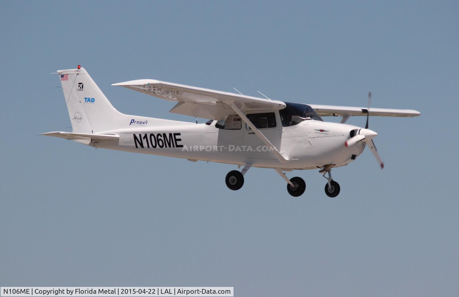 N106ME, 2000 Cessna 172S C/N 172S8479, Cessna 172S