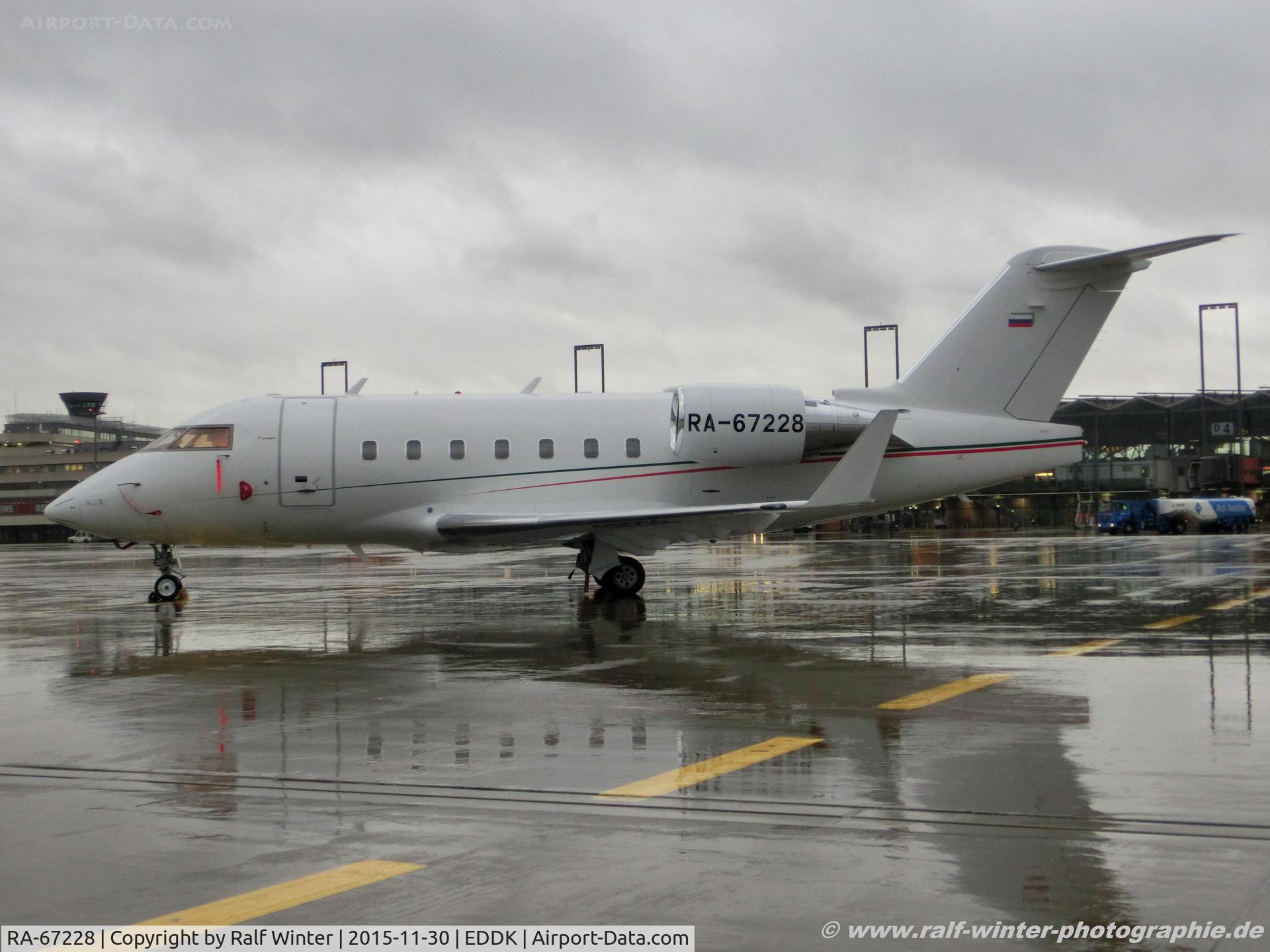 RA-67228, Canadair Challenger 604 (CL-600-2B16) C/N 5613, Canadair CL-600-2B16 Challenger 604 - Ak Bars Aero - 5613 - RA-67228 - 30.11.2015 - CGN