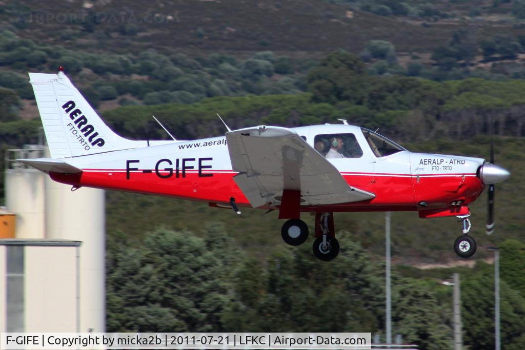 F-GIFE, Piper PA-28R-201 Cherokee Arrow III C/N 28R-7837128, Landing