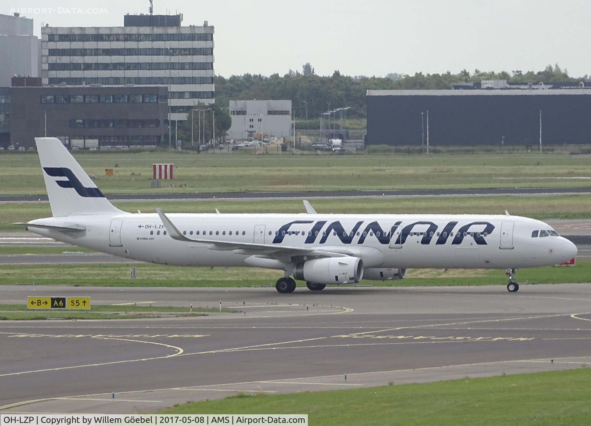 OH-LZP, 2017 Airbus A321-231 C/N 7661, Taxi to the runway