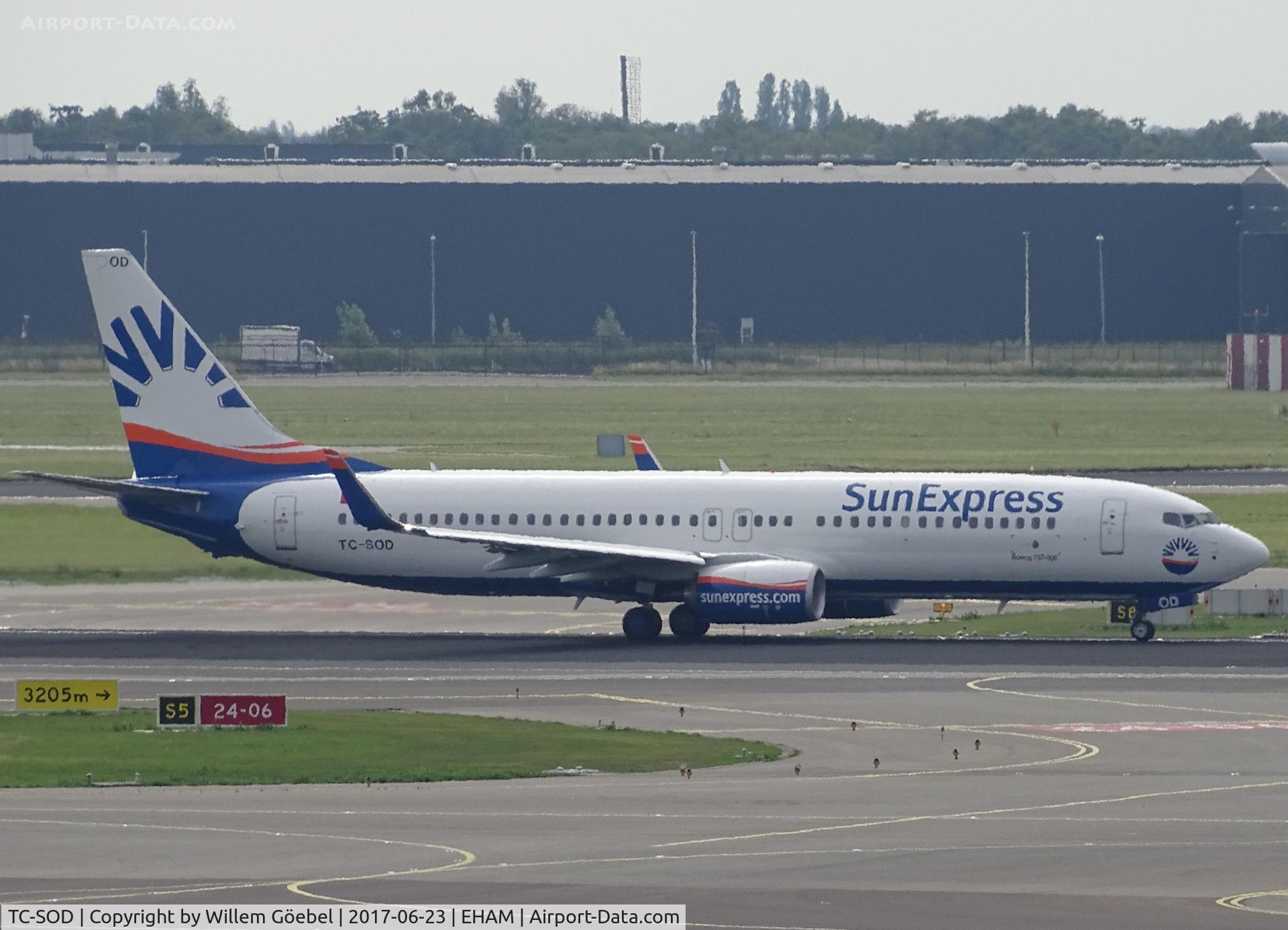 TC-SOD, 2017 Boeing 737-8HC C/N 61176, Taxi to the runway of Schiphol Airport
