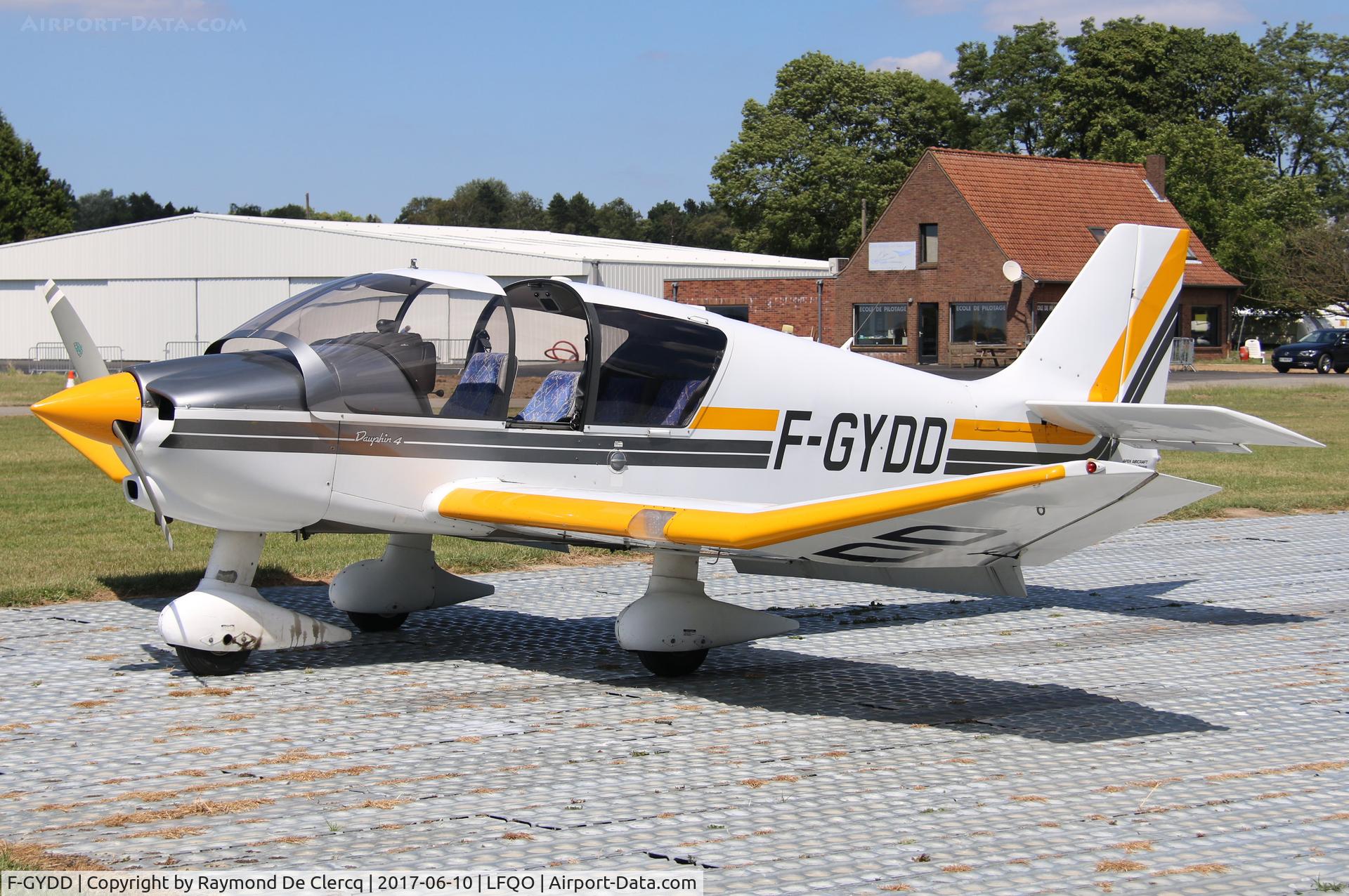 F-GYDD, Robin DR-400-140B Major C/N 2571, Dauphin 4 at Bondues.