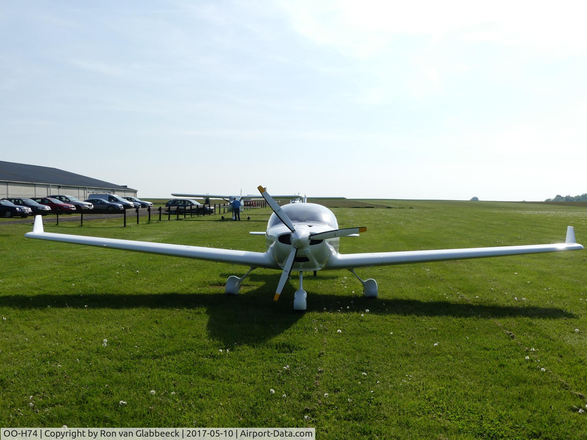 OO-H74, 2009 Aerospool WT-9 Dynamic LSA C/N DY339/2009, From the front
