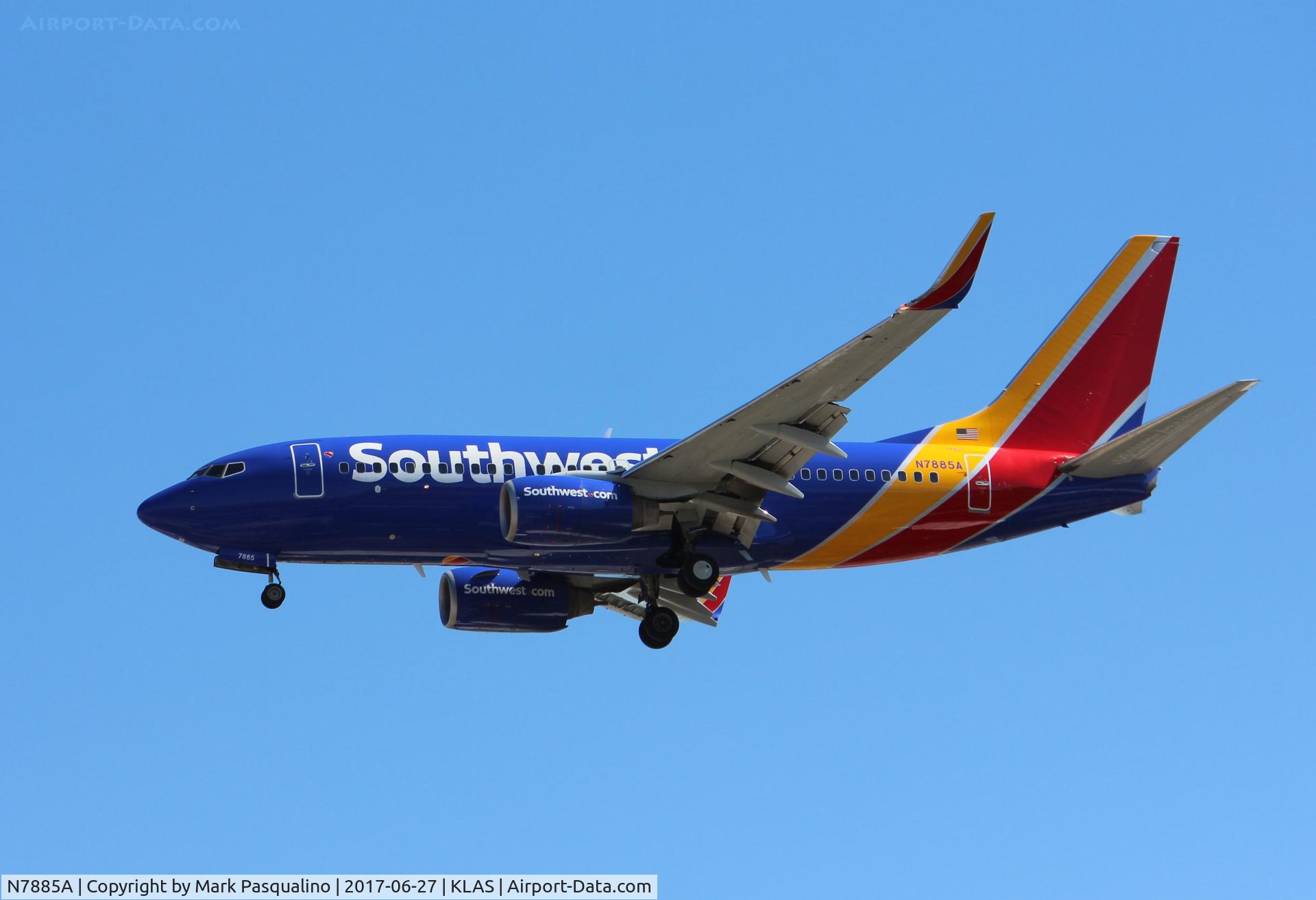 N7885A, 2002 Boeing 737-76N C/N 33379, Boeing 737-700