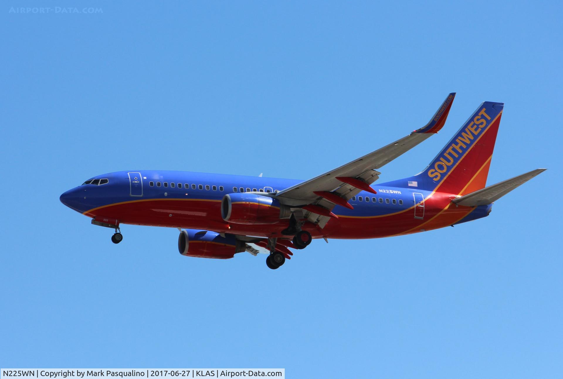 N225WN, 2005 Boeing 737-7H4 C/N 34333, Boeing 737-700