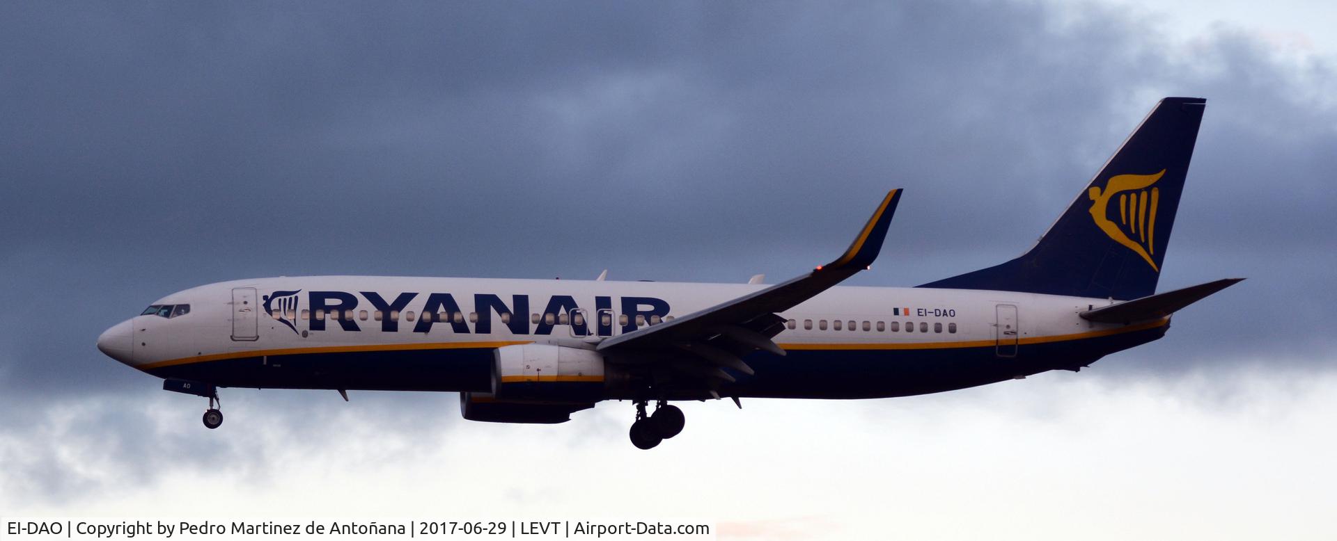 EI-DAO, 2003 Boeing 737-8AS C/N 33550, Foronda - Vitoria-Gasteiz - España