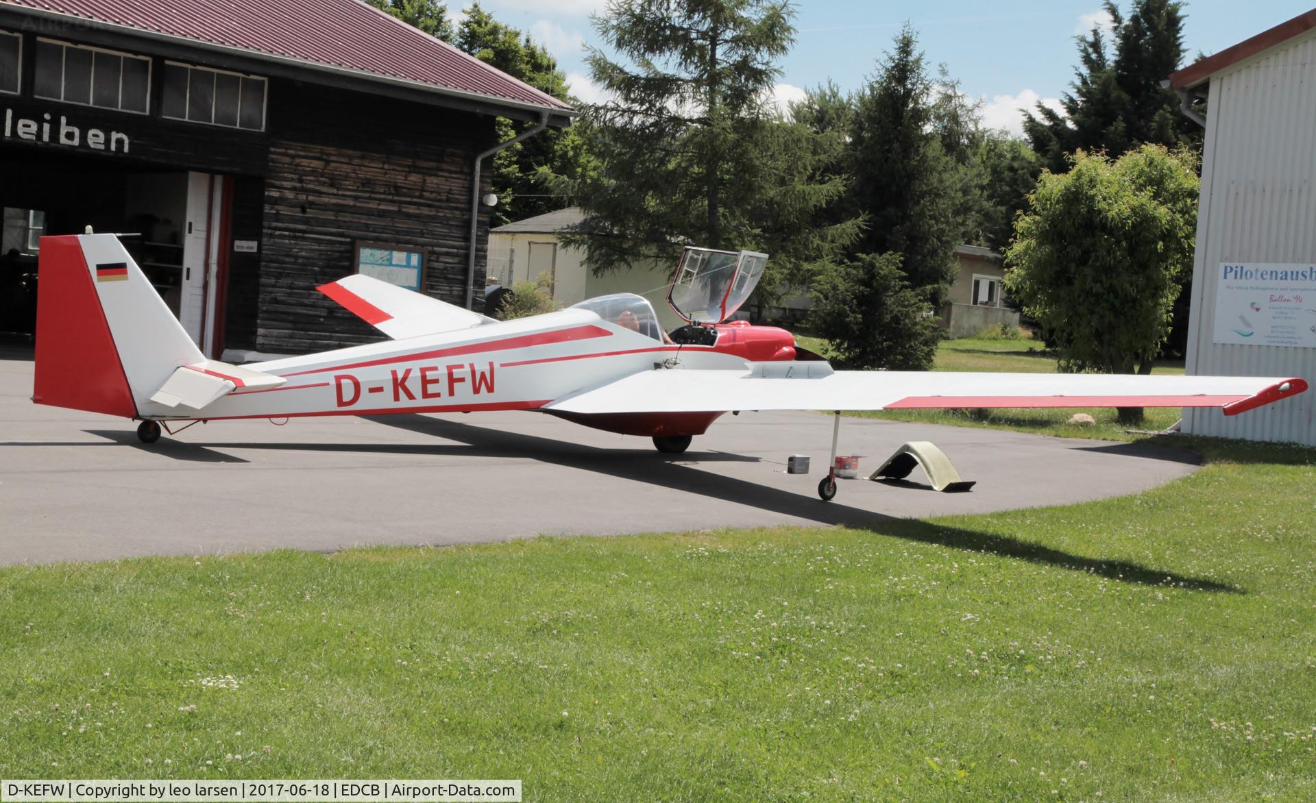 D-KEFW, Scheibe SF 25C Falke 1700 C/N 44168, Ballenstedt 18.6.2017